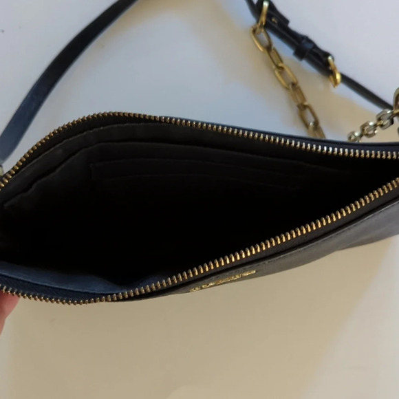 Coach Black Leather Casual Basic Crossbody Bag - Picture 5 of 10